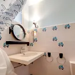 2 Bedroom Awesome In Pays De *