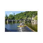 Holiday home 2 Bedroom Awesome In Pays De