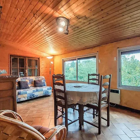 2 Bedroom Gorgeous In Pays De Prázdninový dům *