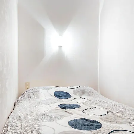 2 Bedroom Gorgeous In Pays De Casa vacanze