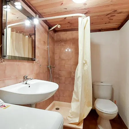 2 Bedroom Gorgeous In Pays De Casa vacanze Belvès
