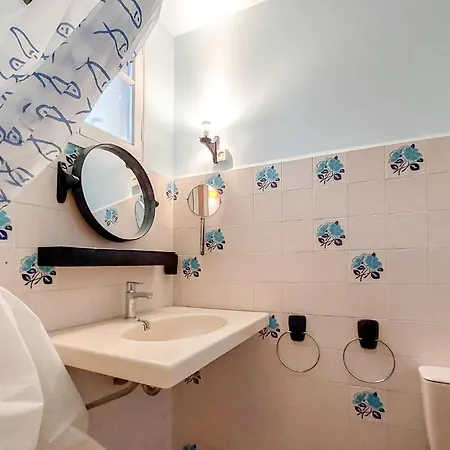 2 Bedroom Gorgeous In Pays De *