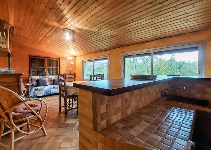 Σπίτι διακοπών 2 Bedroom Amazing In Pays De Belvès